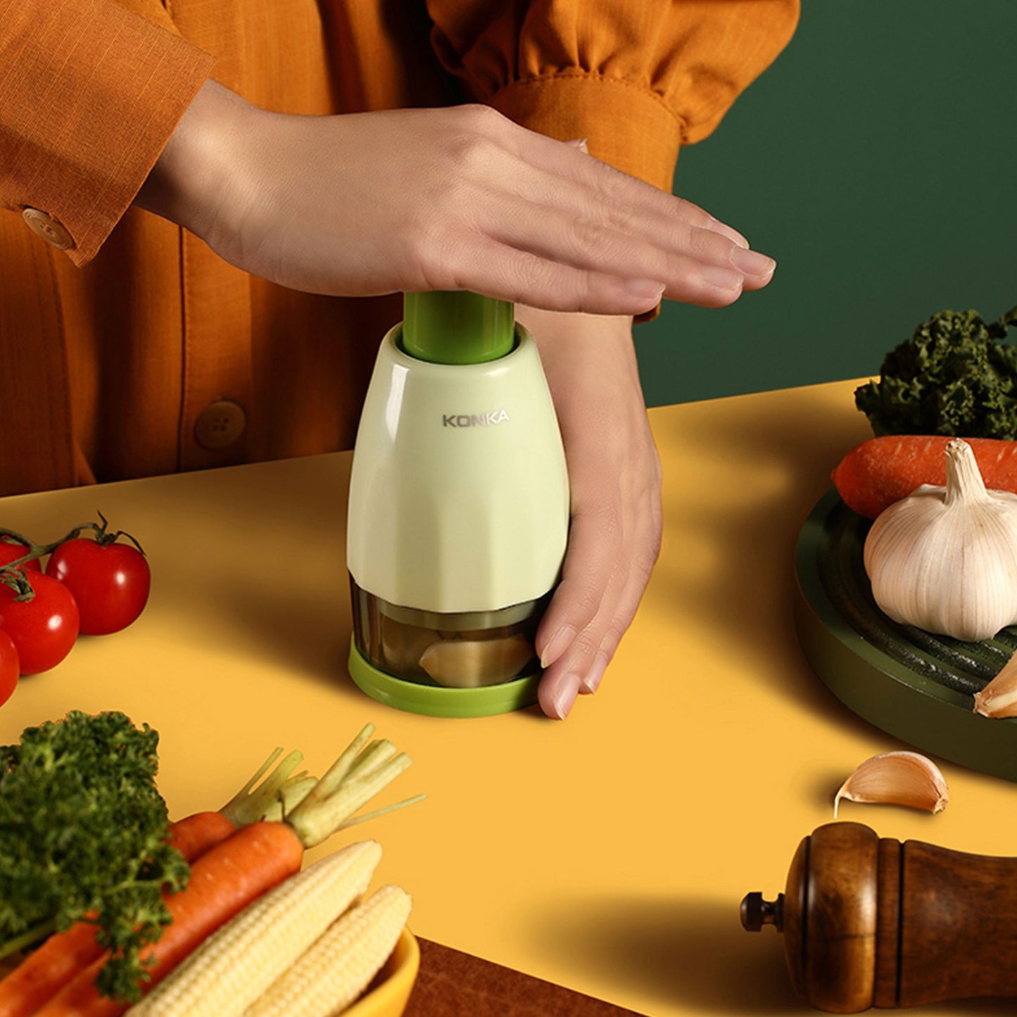 Mini Manual Food Masher for Garlic and Chili Cooking